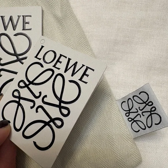 Loewe Anagram Flip Sandal - 37 - good condition with worn soles - Picture 6 of 6